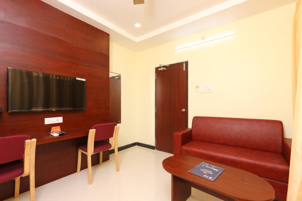 Oyo 15115 Hotel Ramcharan Residency 蒂鲁帕蒂 外观 照片