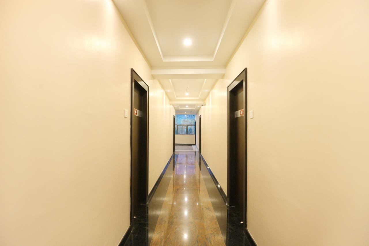 Oyo 15115 Hotel Ramcharan Residency 蒂鲁帕蒂 外观 照片