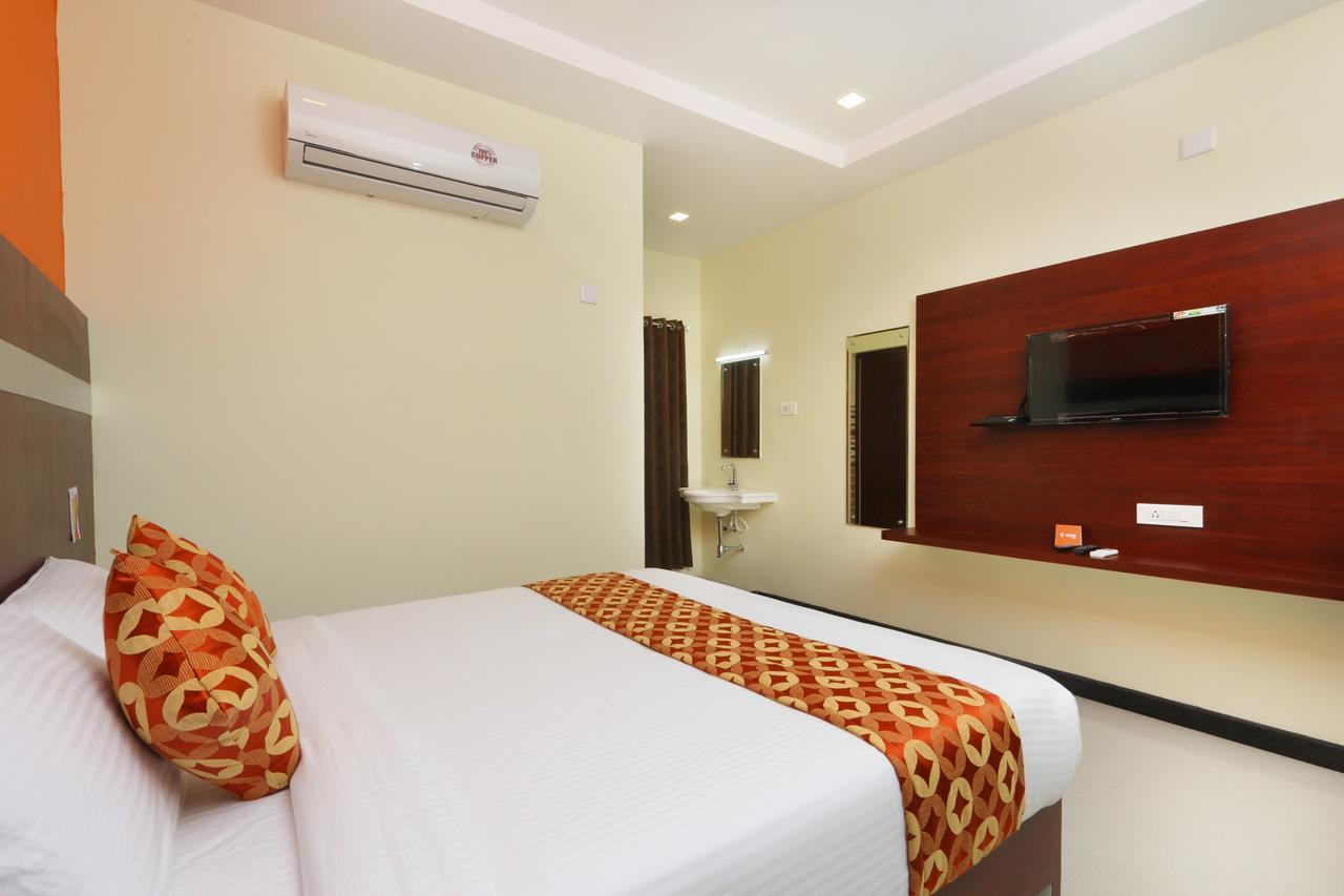 Oyo 15115 Hotel Ramcharan Residency 蒂鲁帕蒂 外观 照片
