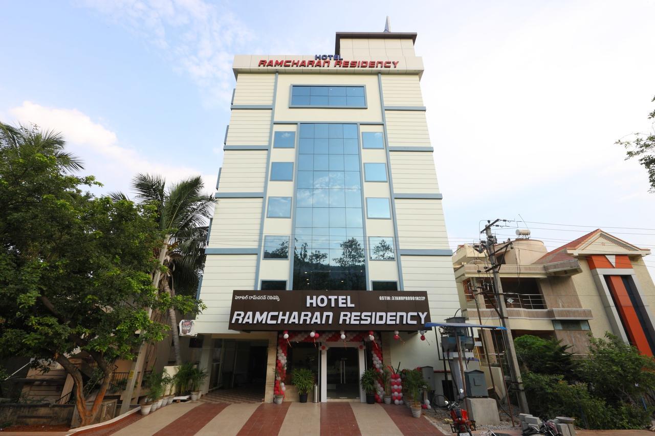 Oyo 15115 Hotel Ramcharan Residency 蒂鲁帕蒂 外观 照片