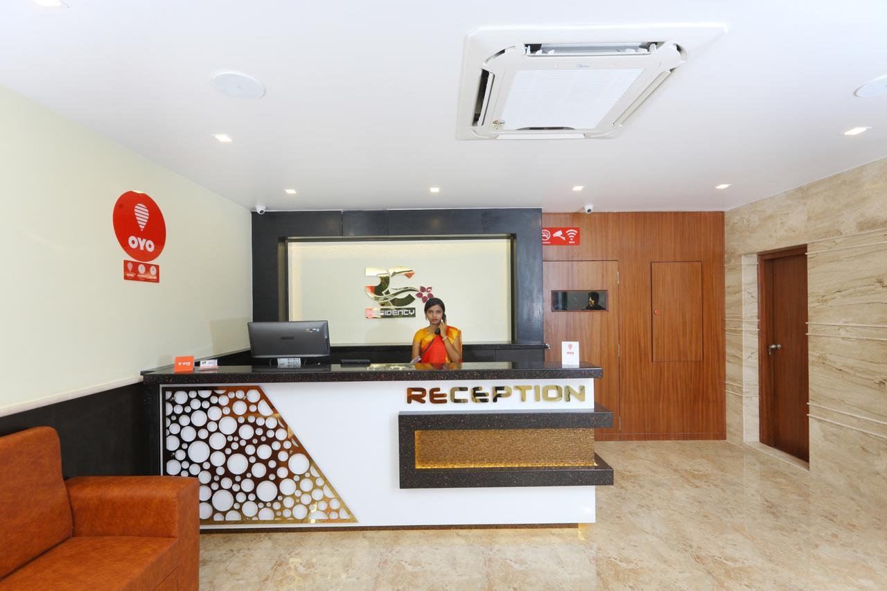 Oyo 15115 Hotel Ramcharan Residency 蒂鲁帕蒂 外观 照片