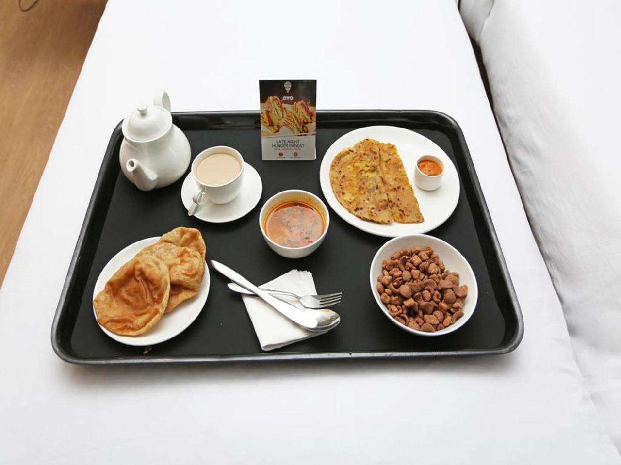 Oyo 15115 Hotel Ramcharan Residency 蒂鲁帕蒂 外观 照片